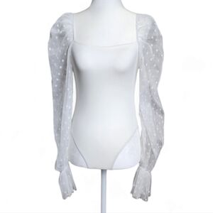 Wdirara White Lace Long sleeve Bodysuit Nwt